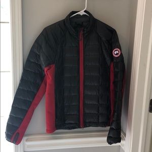 Like new men’s Canada Goose HyBridge lite jacket